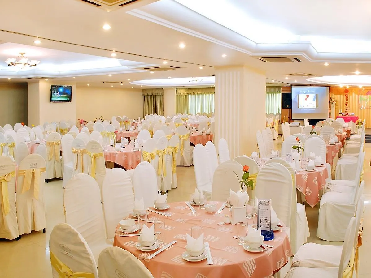 Bamboo Green Central Hotel Da Nang 3*,